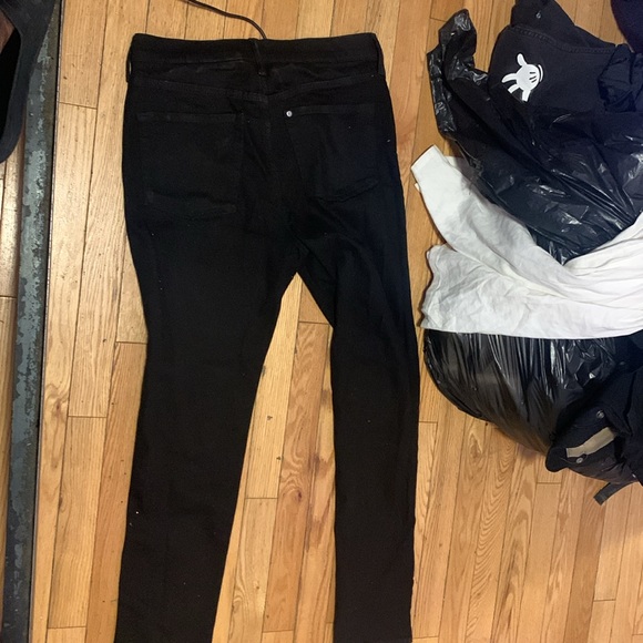 Black skinny jeans - Picture 2 of 3